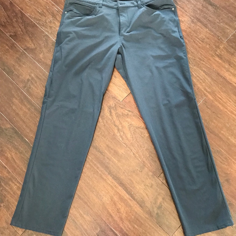 Lululemon Men’s ABC straight pants.